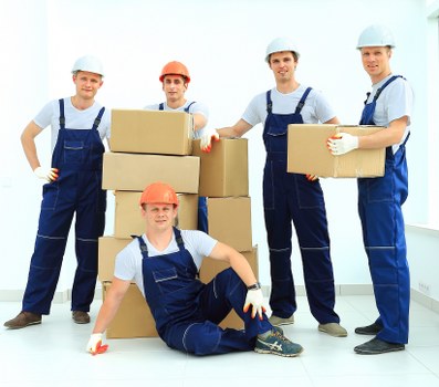 Removal van support for storage and split deliveries